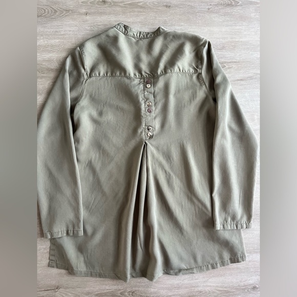 Soft Surroundings Washed Tencel Tunic Top Women’s Size L Green - Picture 8 of 9